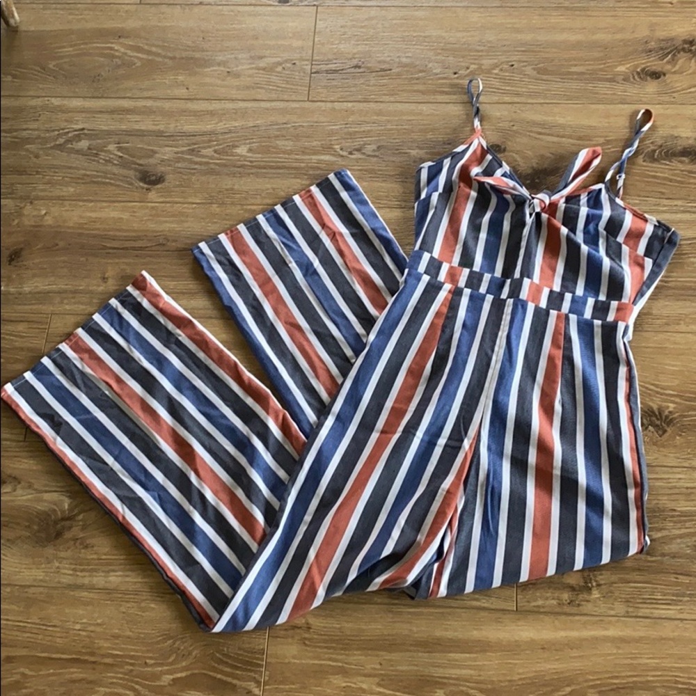 🔹SOLD Romeo & Juliet Wide Leg Jumpsuit 🔹 - Picture 3 of 8